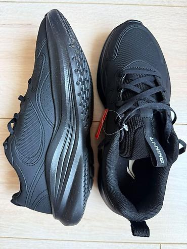 Детская обувь: Подростковые кроссовки Li-Ning и Warrior, размер 37 - Цвет: черный с — 15