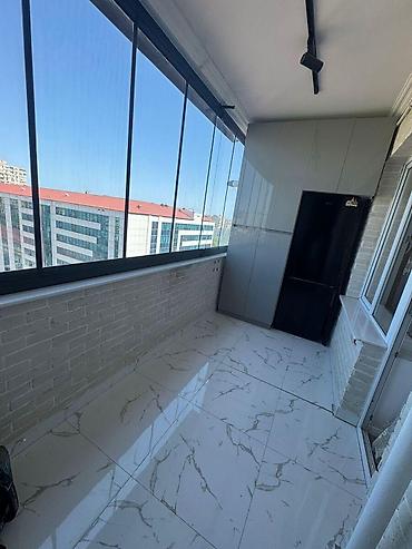 kiraye menzil: İcarəyə verilir 2 otaqlı yeni tikili 80 m², 8 Noyabr m. 1 000 AZN/ay — 9