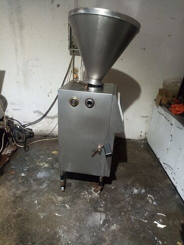 Другое оборудование для бизнеса: Срочно продается колбасное оборудование для производства колбасных — 13