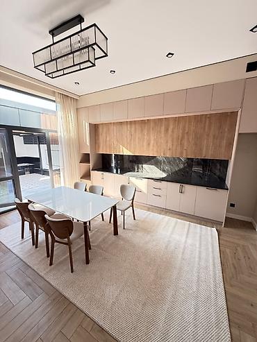 Продажа коттеджей и домов: 6 комнат, 250 м², 4 соток, Бишкек, Арча-Бешик ж/м Агентство недвижимости — 12