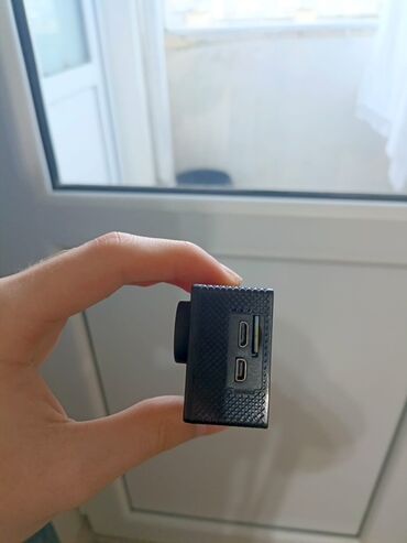 Videokameralar: 4K Action Kamera + suya davamlı qutu Xüsusiyyətlər: - 4K video qeyd — 8