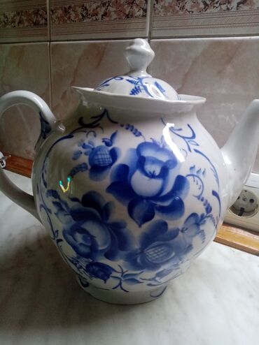 глиняная посуда бишкек: Чайник фарфоровый 3 литра, под гжель. Состояние идеальное