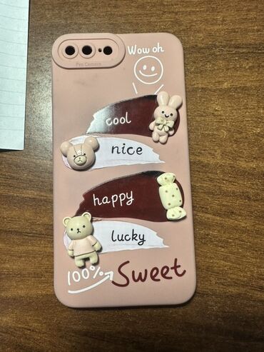 iphone 8 plus azerbaycan: Bu, İPhone 8+ üçün çəhrayı rəngli silikon kaburadır. Arxa tərəfində