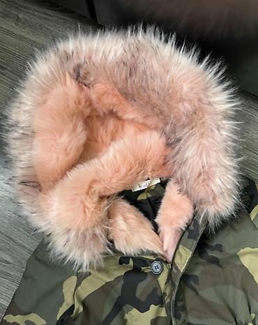 maskirni kombinezoni: Prelepa nova maskirna parka sa roze krznom. Ramena 38 cm, pazuh 49 cm — 6