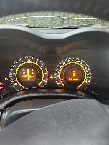 на corolla: Toyota Corolla: 2013 г., 1.6 л, Автомат, Бензин, Седан — 5