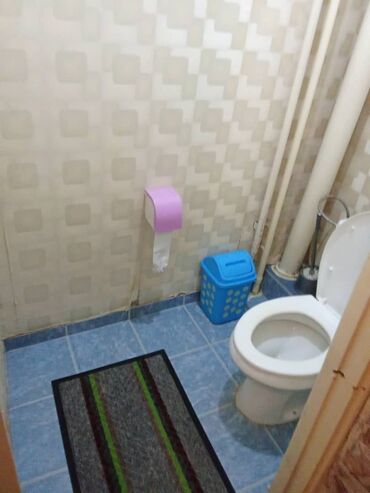 продаю дом из контейнера: Срочно продаю трехкомнатную квартиру в 3 микрорайон. 2/5 не угловая
