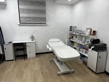 сдается в аренду салон: Сдаю Кабинет в салоне, 1 м², Для визажиста, Для лешмейкера, Для шугаринга, эпиляции