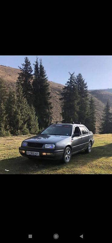 Volkswagen: Volkswagen Vento: 1994 г., 1.8 л, Механика, Бензин, Седан — 4