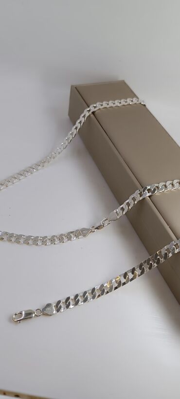 Zərgərlik dəstləri: Dəstə daxildir: Bilərzik, Boyunbağı, Gümüş, 583 Əyar — 2