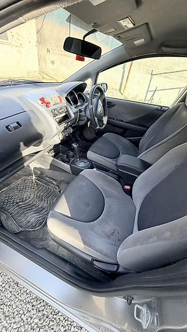 бензин сатам: Honda Fit: 2003 г., 1.3 л, Вариатор, Бензин, Хетчбек — 7