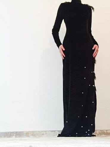 черное платье: Вечернее платье, А-силуэт, Длинная модель, Велюр, С рукавами, 2XL (EU 44), 2XS (EU 32)