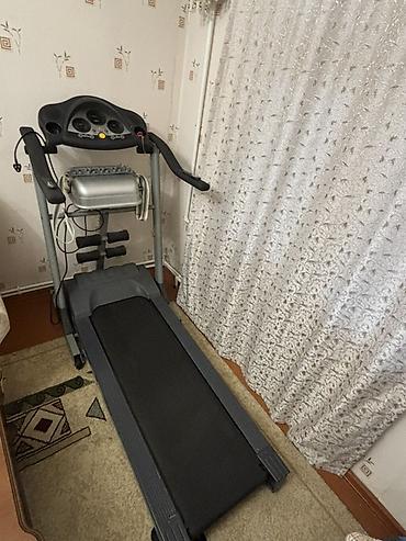 Elektrikli qaçış trenajoru – çoxfunksiyalı Xüsusiyyətlər: - Geniş