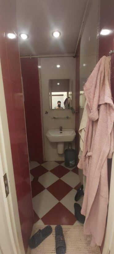 Uzunmüddətli kirayə mənzillər: Binəqədi rayonu,7 mkr,Ankara şadlıq sarayının yanında,5 mərtəbəli — 14