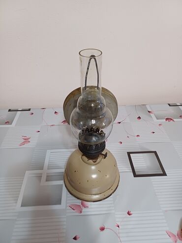 лампа для салона: Продаю советскую керосиновую лампу. Состояние хорошее