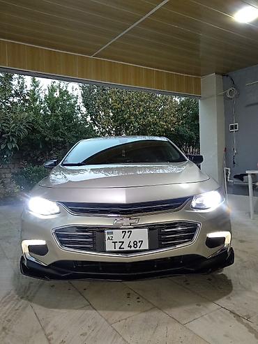spark chevrolet: Chevrolet Malibu LT – sedan Xarici görünüş: - Rəng: şampan/metalik — 5