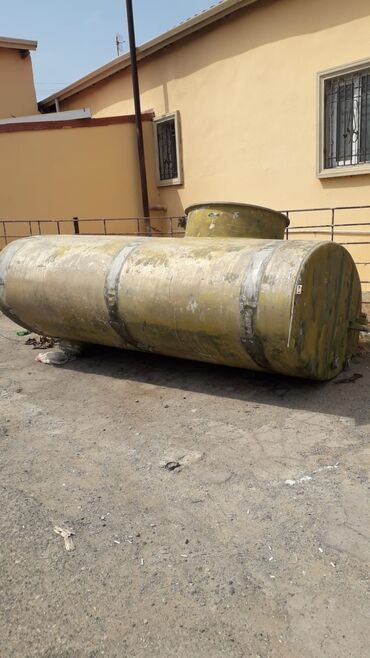Manqallar, qrillər, barbekyu: Bak, Paslanmayan polad, 5000 l l