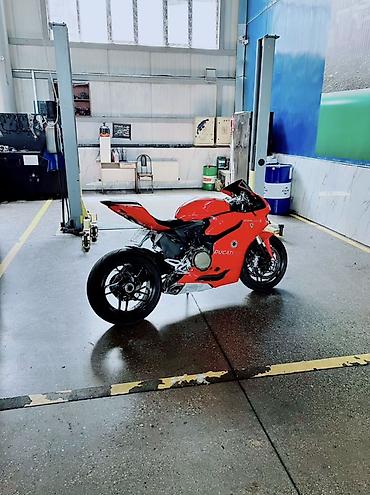 Motonəqliyyat: Ducati 1199 Panigale – supersport sinfi - Model: Ducati 1199 Panigale — 4