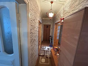 Uzunmüddətli kirayə mənzillər: Təcili satılır. Mənzilin təsviri: - İşıqlı və səliqəli planlı mənzil — 11