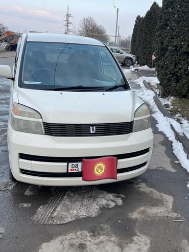 Toyota: Toyota Voxy: 2003 г., Механика, Бензин, Минивэн — 5