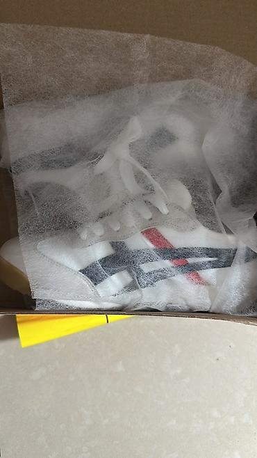 кызыл кия кыз: Кроссовки в ретро-стиле Onitsuka Tiger Mexico 66 (бело-синие с красной — 1
