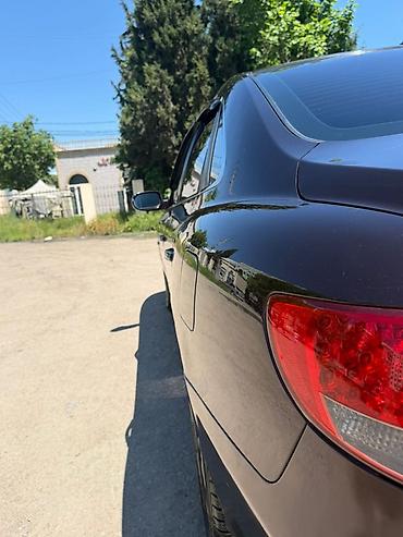 Hyundai: Hyundai sedan - Korpus: bənövşəyi-bordo rəng, xrom ön barmaqlıq və — 4