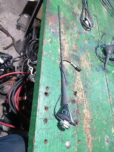 Transport: Antena za Fiat Grande Punto Opis: - Krovna radio antena sa bazom i — 1