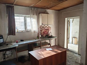 фудболный поле: Сдается в аренду помещение общей площадью 200 квадратов. Основное — 8