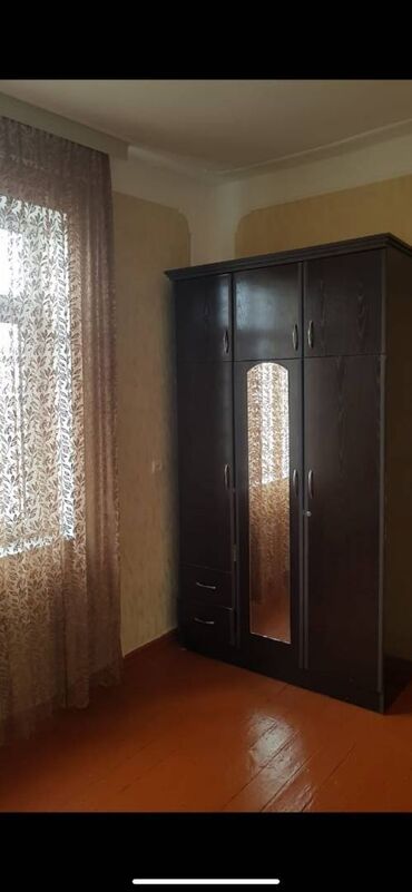 Uzunmüddətli kirayə mənzillər: Nərimanov rayonu, Monaliza şadlıq sarayının yanında 5 mərtəbəli — 8