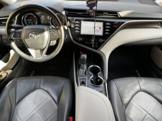 Toyota: Toyota Camry: 2018 г., 2.5 л, Вариатор, Гибрид, Седан — 11