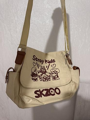 kipling monkey: Состояние сумки хорошее носила пару раз Сумка-мессенджер SKZOO Stray — 1