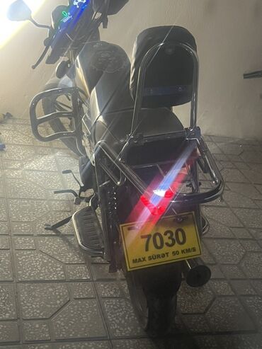 Mopedlər,skuterlər: QİYMƏT SONDUR AŞAĞI YERİ YOXDUR BU BARƏDƏ SUAL VERMƏYİN.Qiyməti aşağı — 9