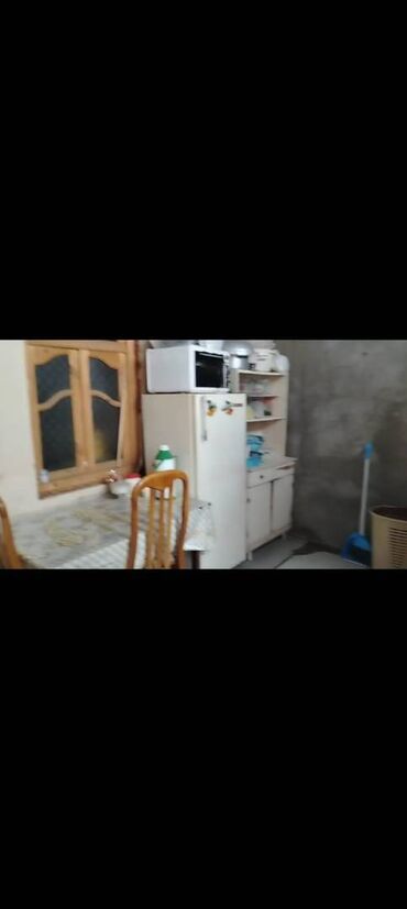 Köhnə tikili: Gəncə, 3 otaqlı, Köhnə tikili, 200 kv. m