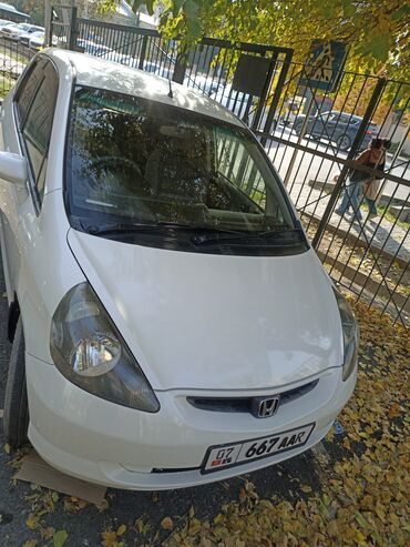 авторынок риом: Honda Fit: 2002 г., 1.3 л, Вариатор, Бензин, Хетчбек