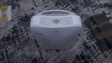Воздухоочистители: Воздухоочиститель Redmond Напольный, До 30 м², Воздушный, Антибактериальный, Угольный
