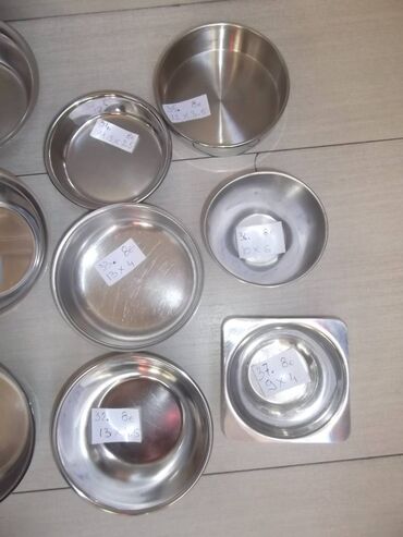 Ostali medicinski proizvodi: Patene inox posudice 
Kao sa slika
Ne odgovaram na SMS — 25