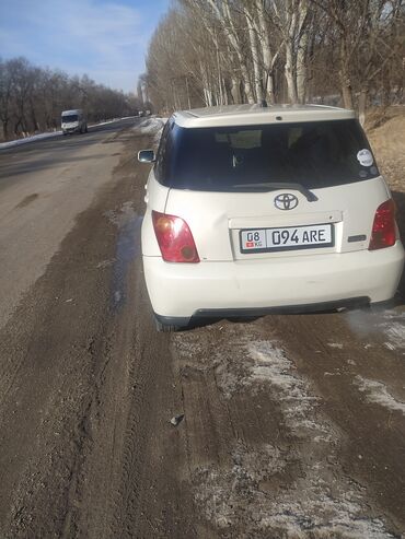 Toyota: Toyota ist: 2004 г., 1.3 л, Автомат, Бензин