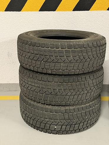 шланг 15: Шины 265 / 65 / R 17, Зима, Б/у, Легковые, Maxxis — 1