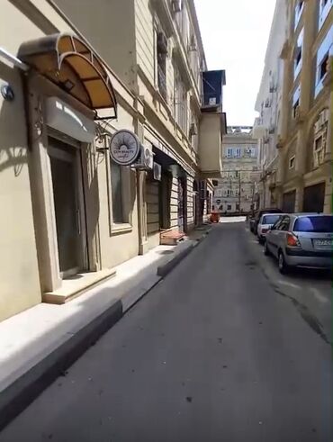 badamdarda ev: Bakı, 28 May, 2 otaqlı, Köhnə tikili, m. İçərişəhər, 18 kv. m