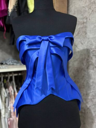 3 duyme koynekler: Kobalt-mavi strapless korset top - Parlaq, atlas fakturalı parça