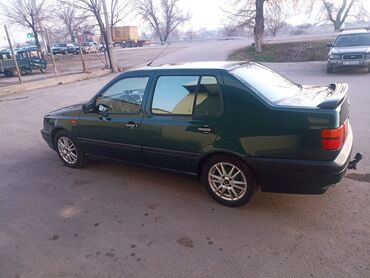 Volkswagen: Volkswagen Vento: 1995 г., Седан — 4