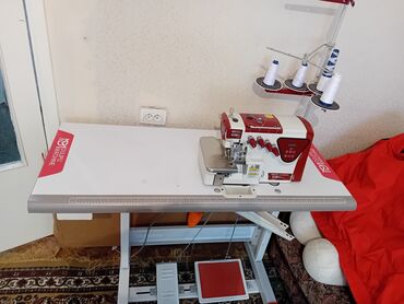 четырехнитка машинка: Швейная машина Полуавтомат