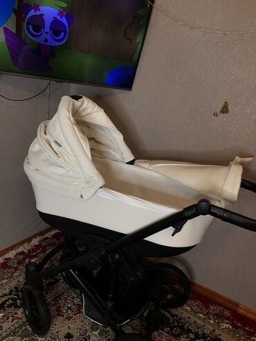 Gəzinti arabaları: Cemi 4 ay istifade olunub yeni kimidir. 2 lyulkadan ibaretdir . Cox — 15