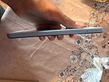 bluetooth qulaqciq: Smartfon – açıq mavi korpus, kənarları düz dizayn Xüsusiyyətlər: - — 3