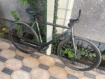 6 2: Фикс-байк/синглспид State Bicycle Co. Undefeated (надпись на раме — 1