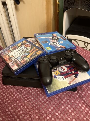 gta 5 ps4 disk: Playstation 4 Hecbir Problemi Yoxdu Ustunde 4 Disk Verilir (gta 5,fifa