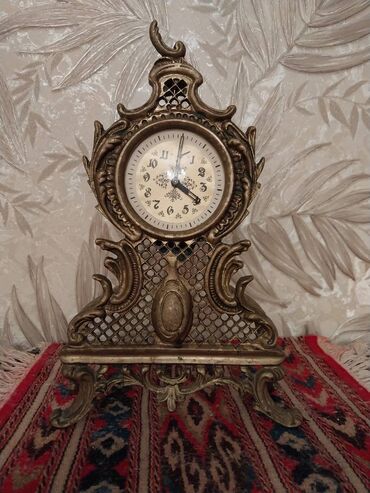 часы механические: Настольные часы, Механические, С секундной стрелкой