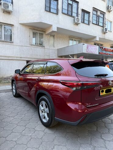 продаю авто с последующим выкупом: Toyota Highlander: 2021 г., 3.5 л, Автомат, Бензин, Кроссовер