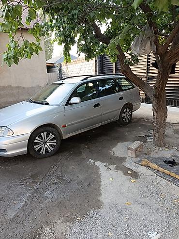 жукили: Toyota Avensis: 2001 г., 1.8 л, Механика, Бензин, Универсал — 4