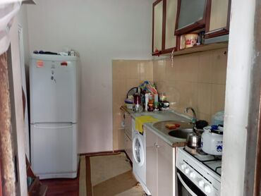 Həyət evləri və villaların satışı: Binəqədi qəs. 3 otaqlı, 95 kv. m, Orta təmir — 8