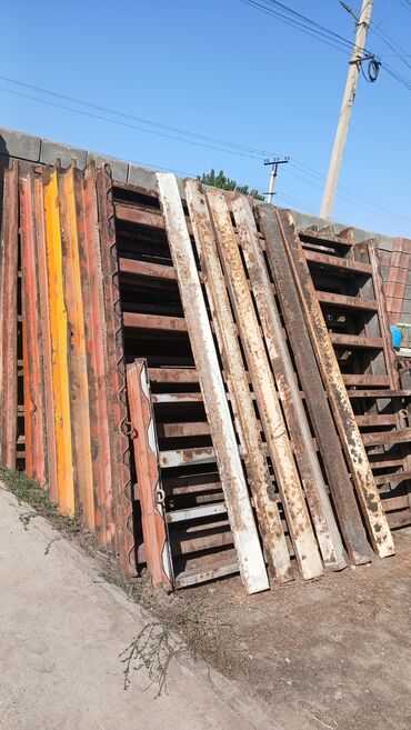 Үй жана бакча: Продаётся деловой металл оптом кг.25сом около 1.5 тонна